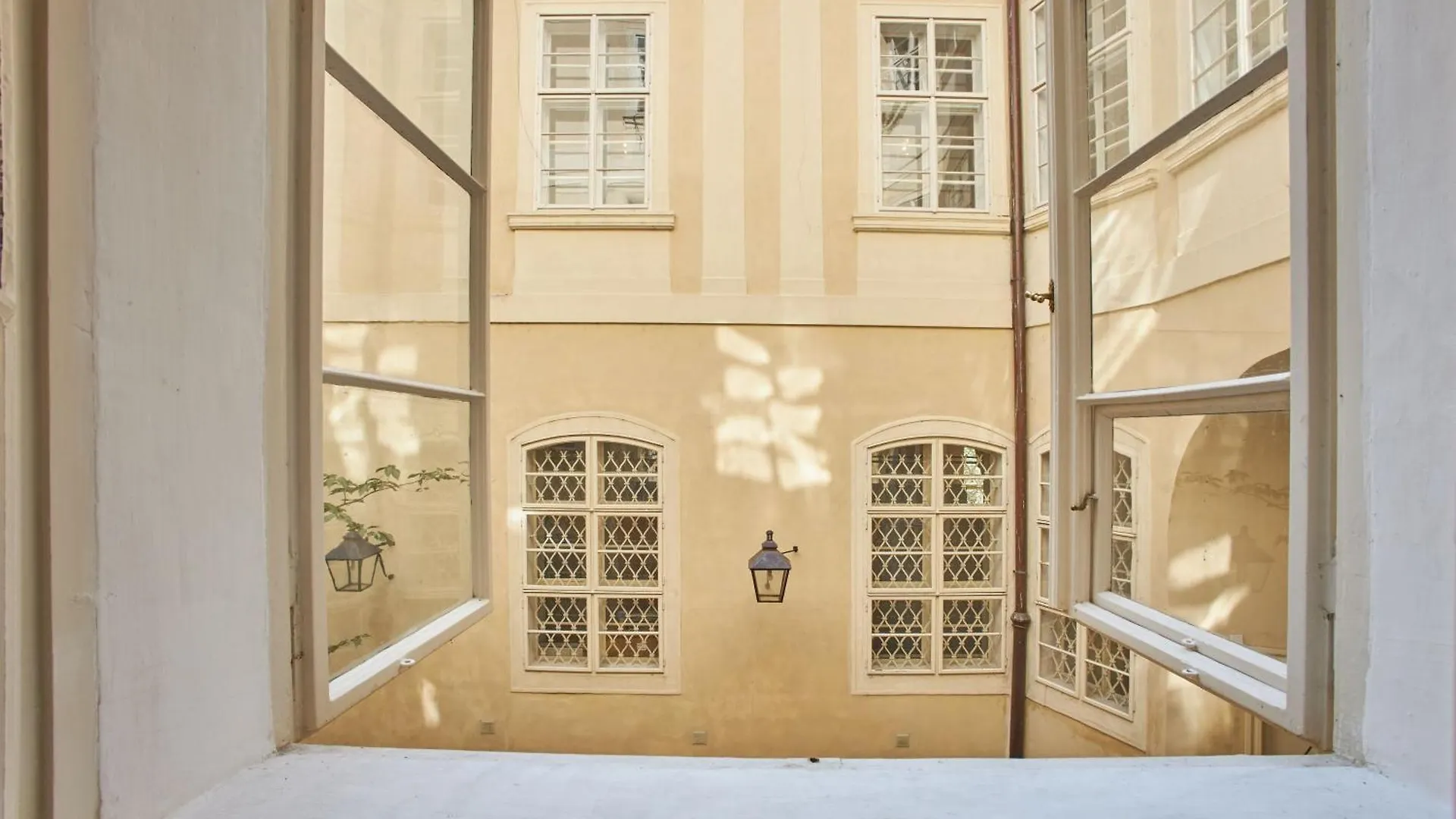 Lazenska N4 Residence Prague